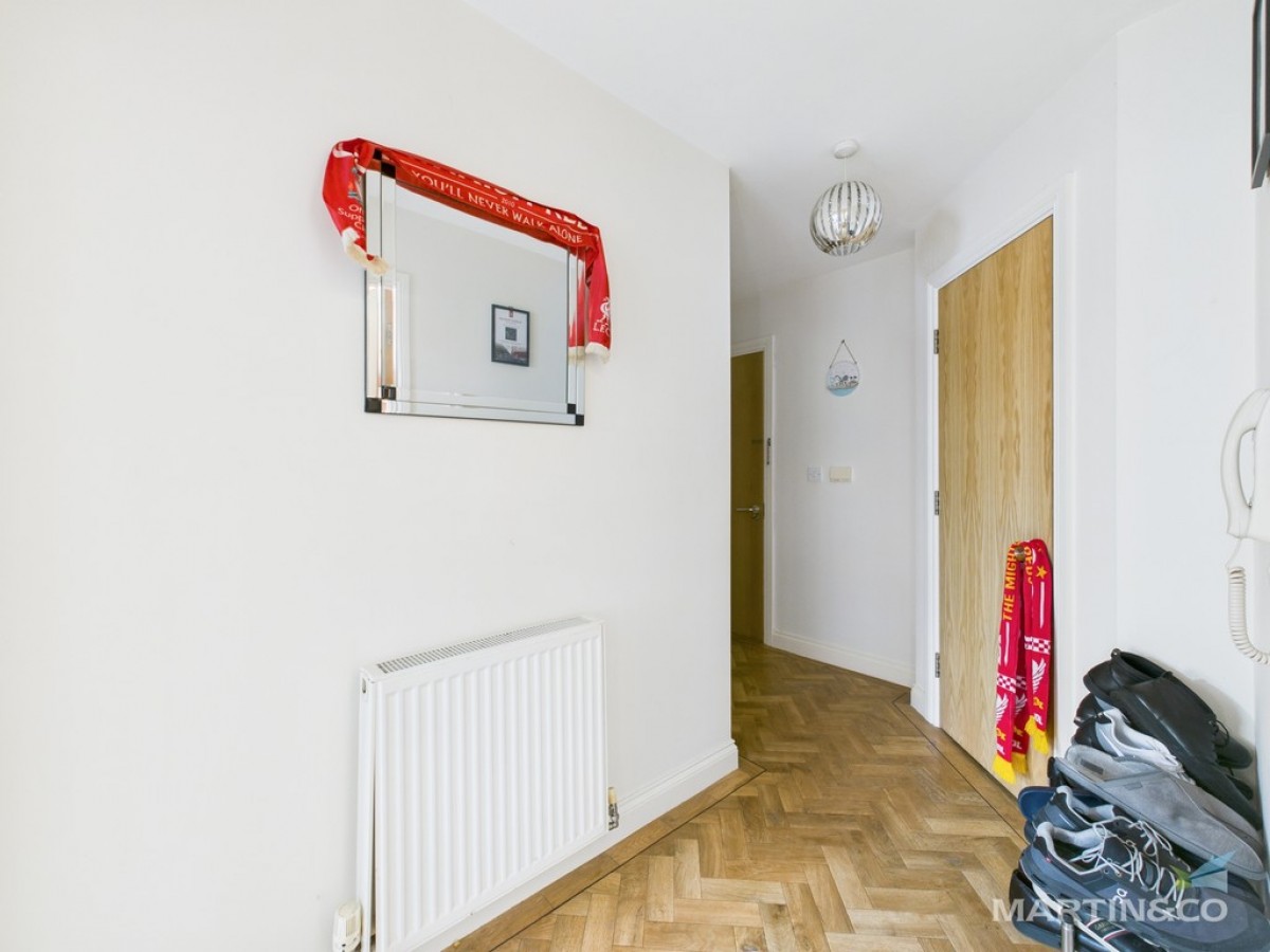 Bromborough Road , Bebington