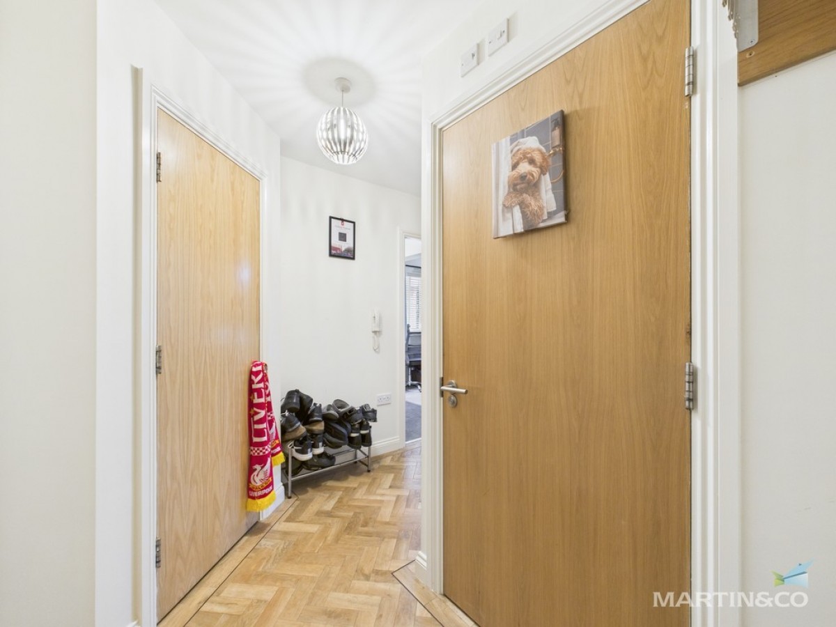 Bromborough Road , Bebington