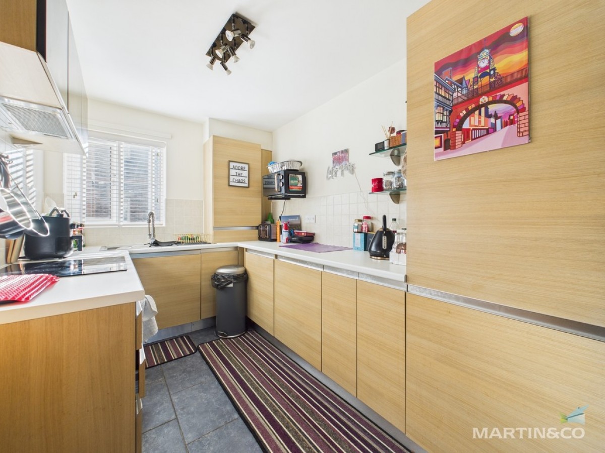 Bromborough Road , Bebington