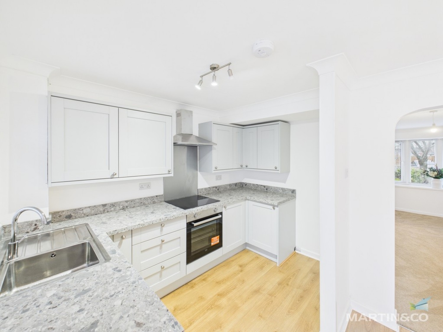 17 Alnwick Drive, Moreton