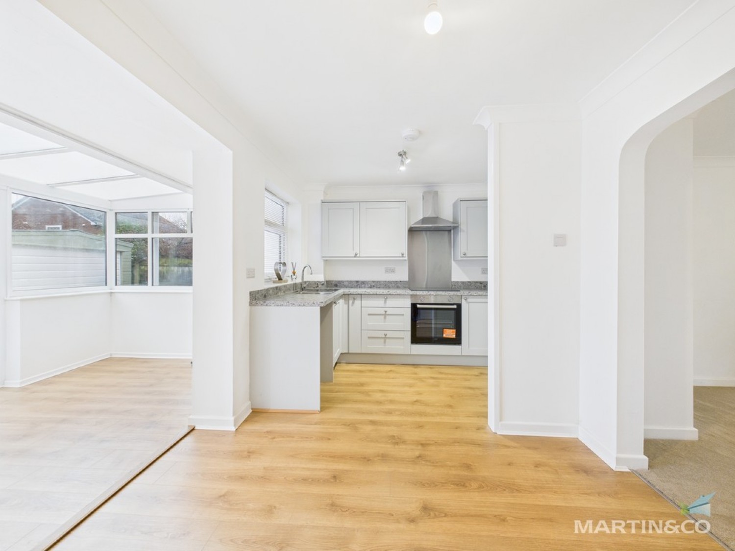 17 Alnwick Drive, Moreton