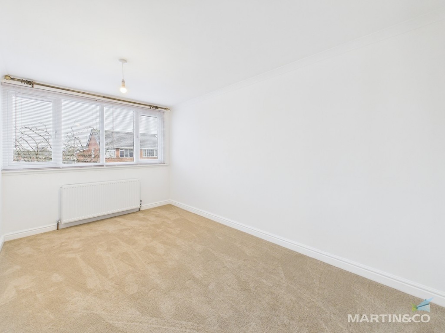 17 Alnwick Drive, Moreton