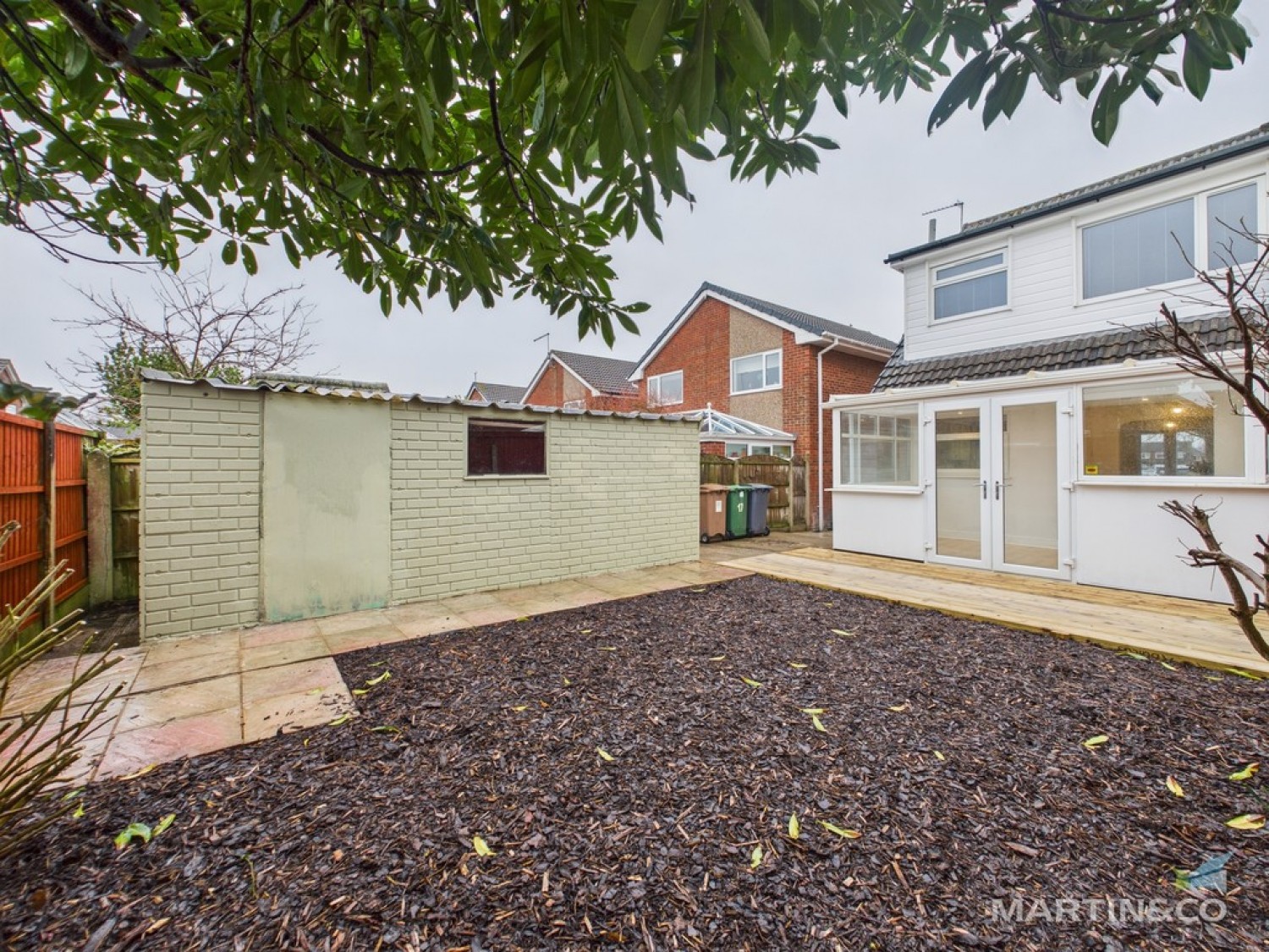 17 Alnwick Drive, Moreton