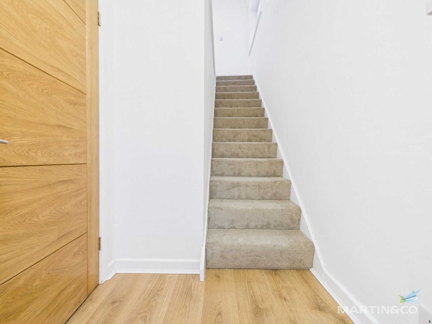 17 Alnwick Drive, Moreton