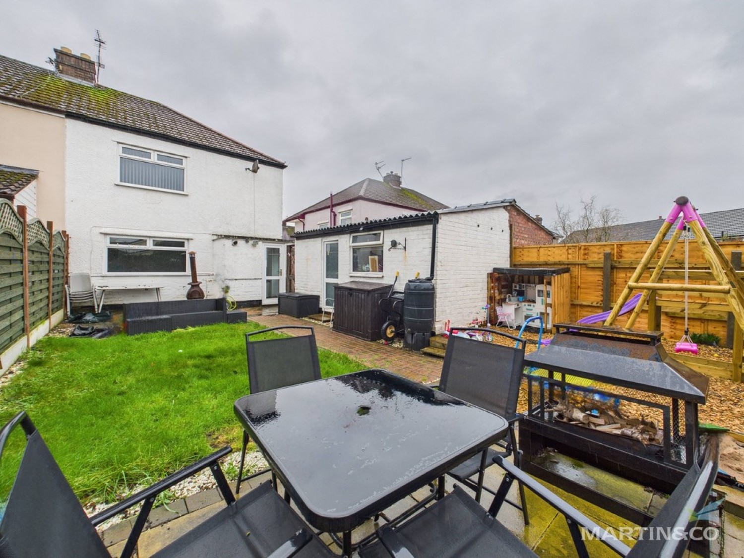 3 bedroom House in Kensington Gardens, Moreton, Wirral