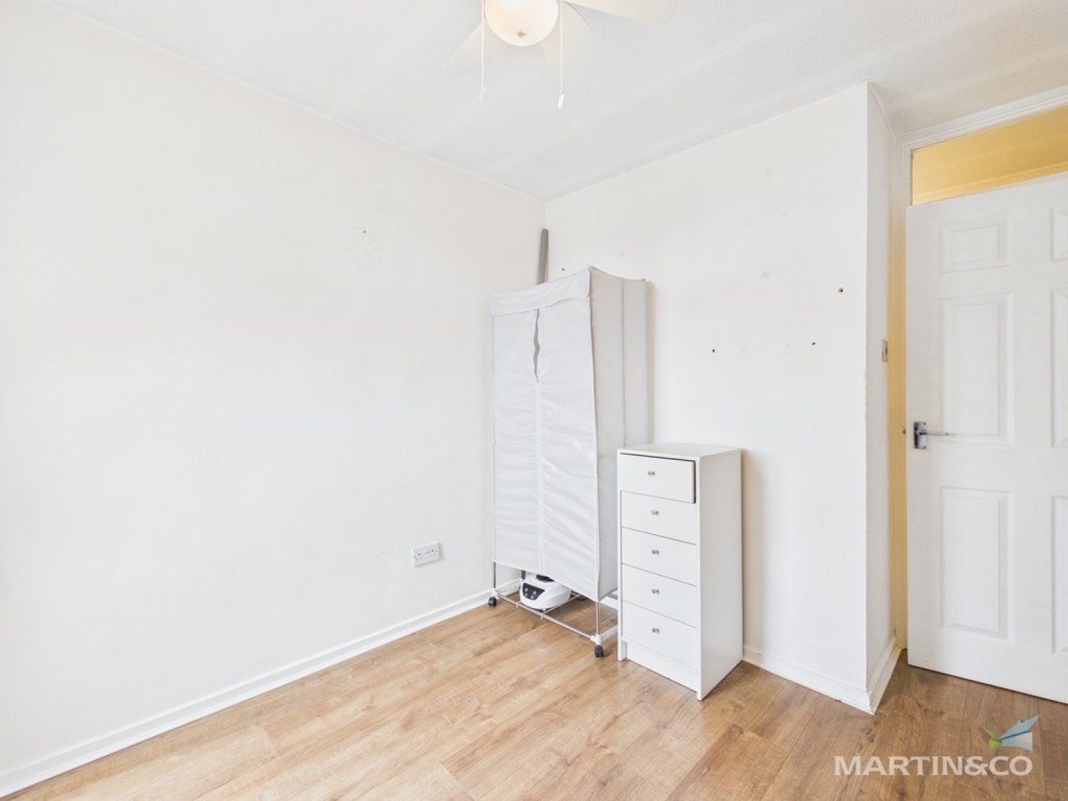 2 bedroom Flat for Sale Oxton, Prenton, Merseyside
