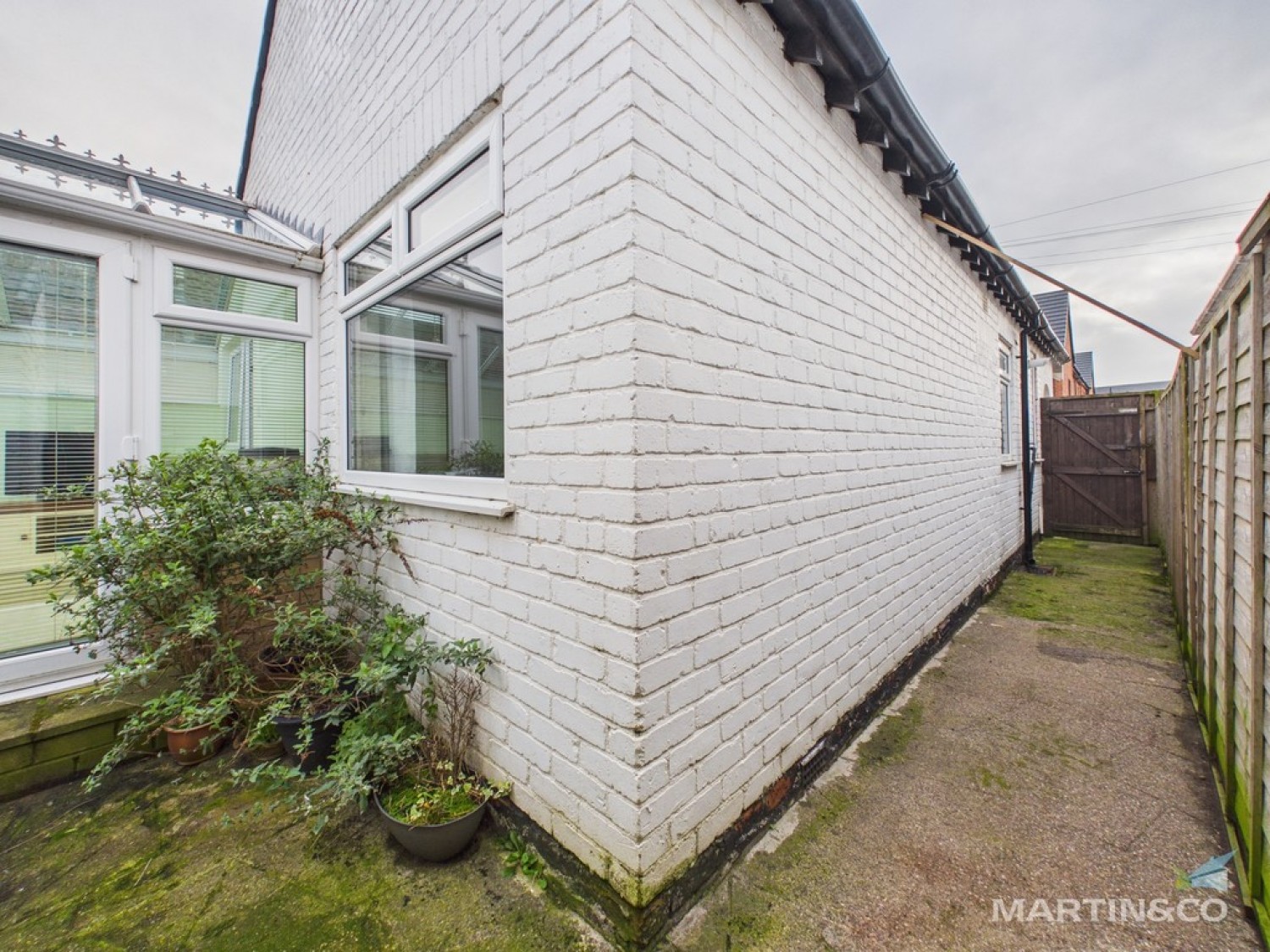 2 bedroom Bungalow for Sale Douglas Drive, Moreton, Wirral