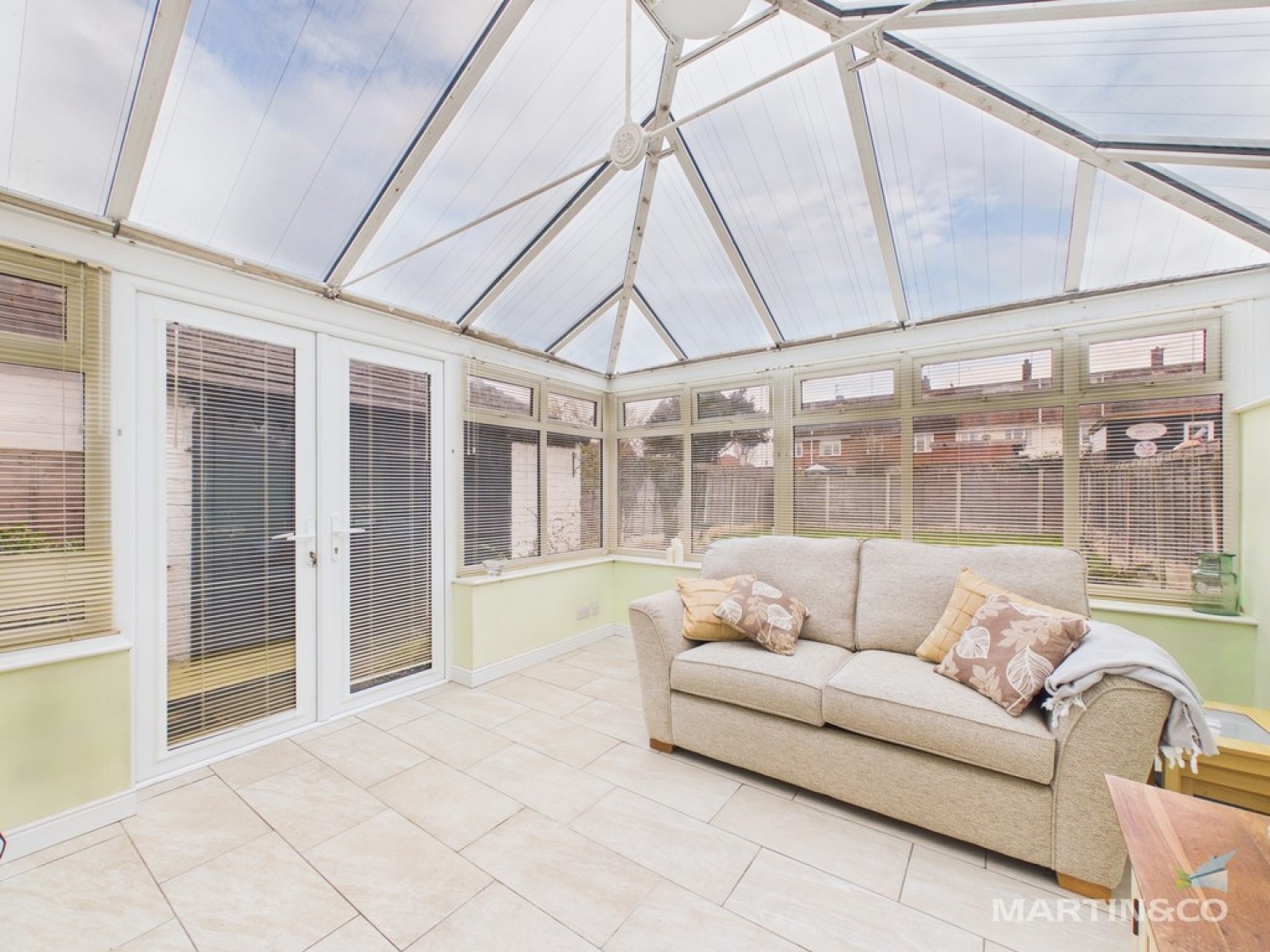 2 bedroom Bungalow for Sale Douglas Drive, Moreton, Wirral