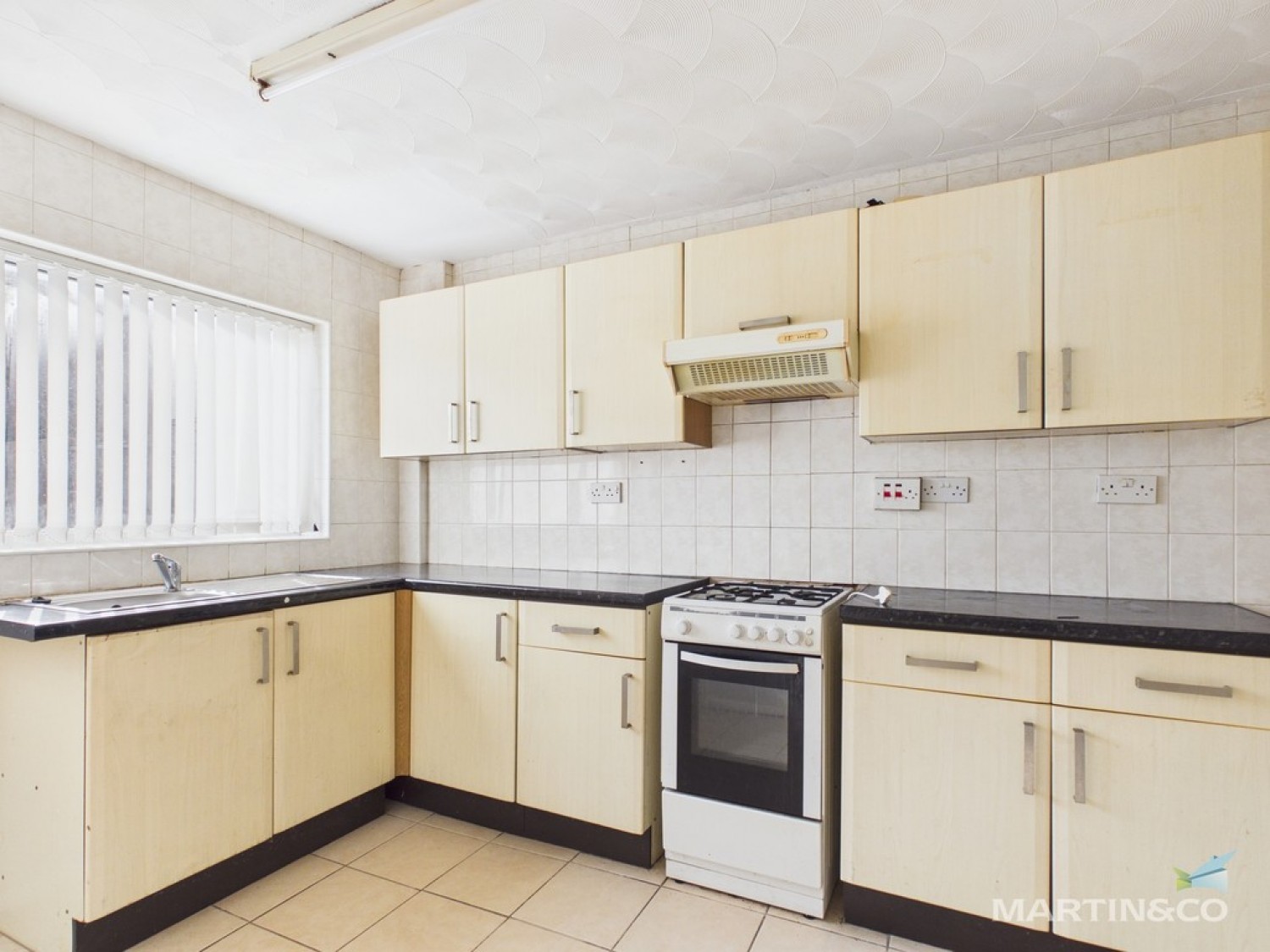 3 bedroom House for Sale Leeswood Road, Woodchurch