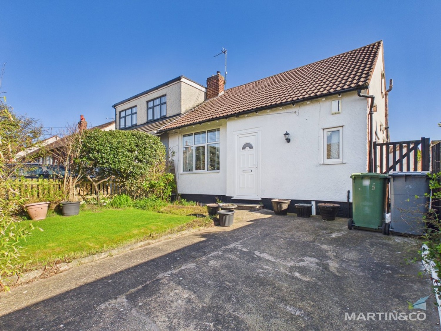 2 bedroom Bungalow for Sale St Michaels Grove, Moreton, Wirral