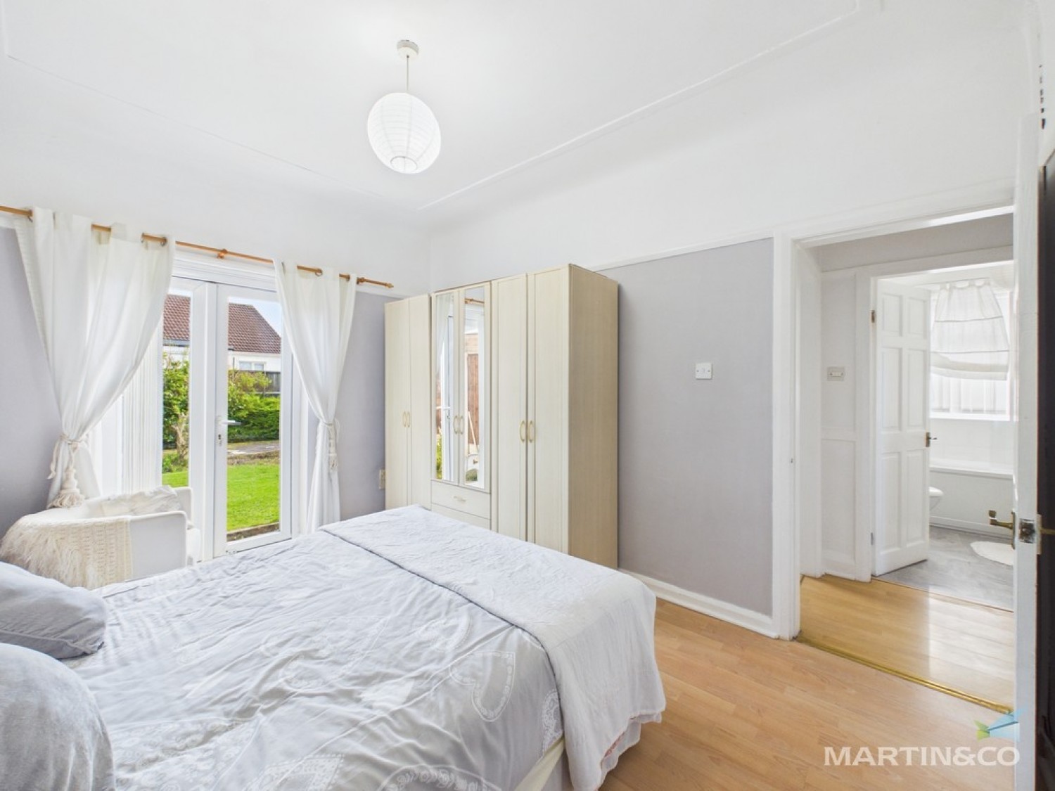 2 bedroom Bungalow for Sale St Michaels Grove, Moreton, Wirral