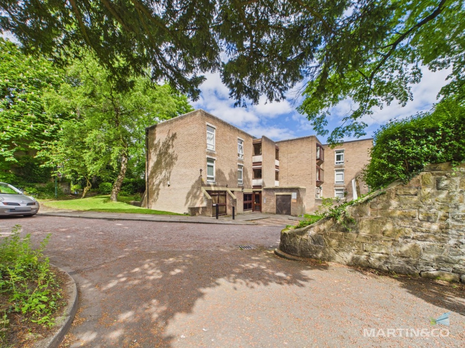 2 bedroom Flat for Sale Oxton, Wirral, Merseyside