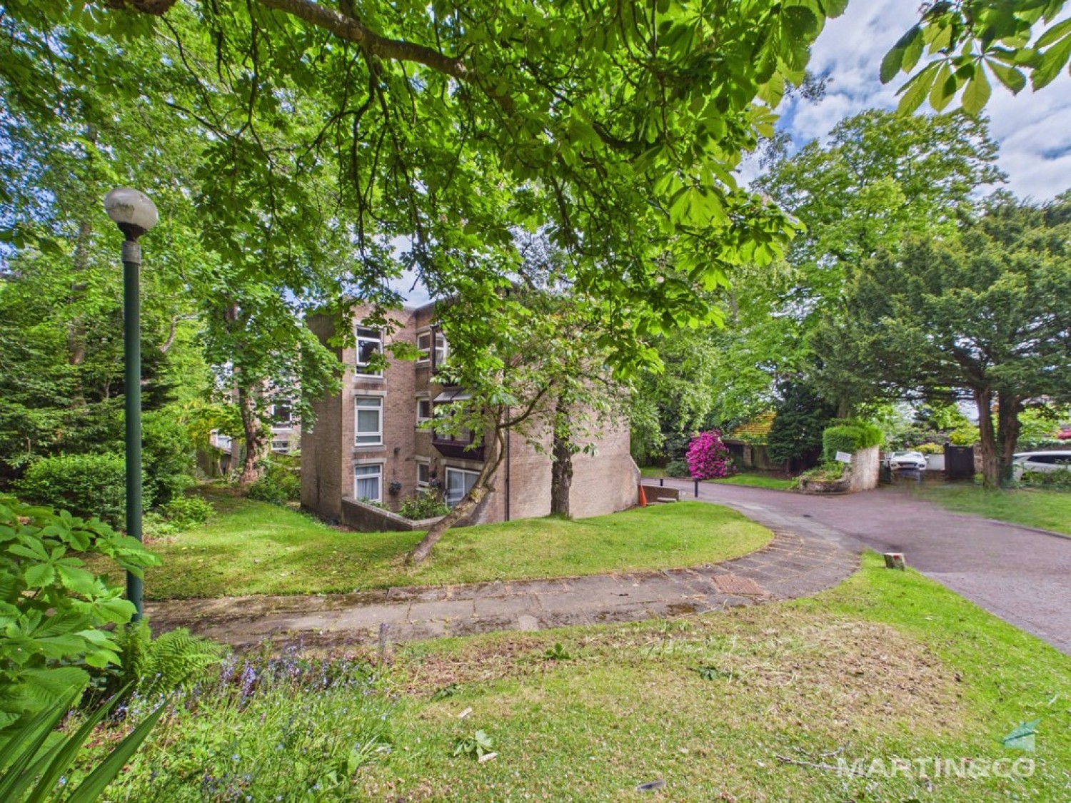 2 bedroom Flat for Sale Oxton, Wirral, Merseyside