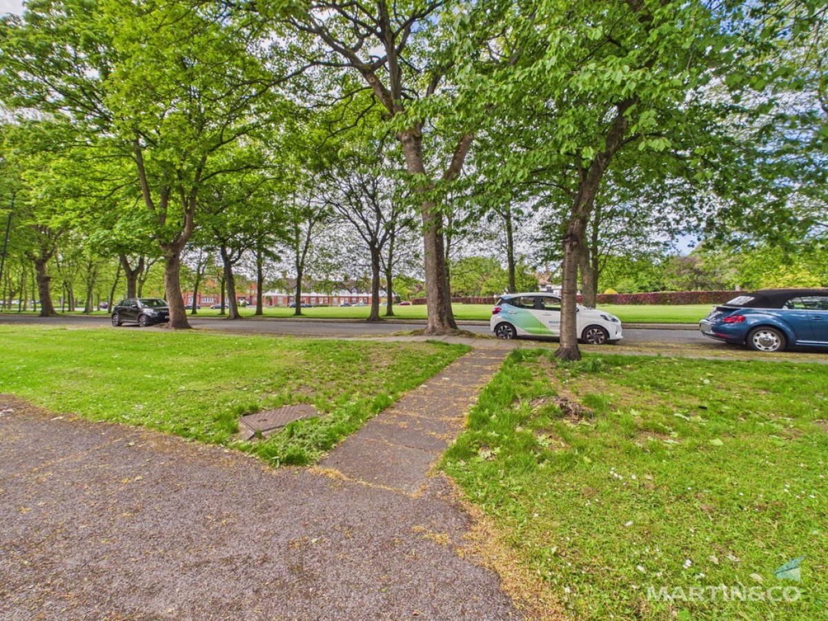 The Ginnel, Port Sunlight , Wirral