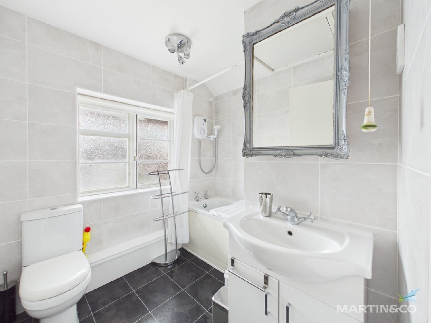 4 bedroom House for Sale Holly Avenue, Bebington