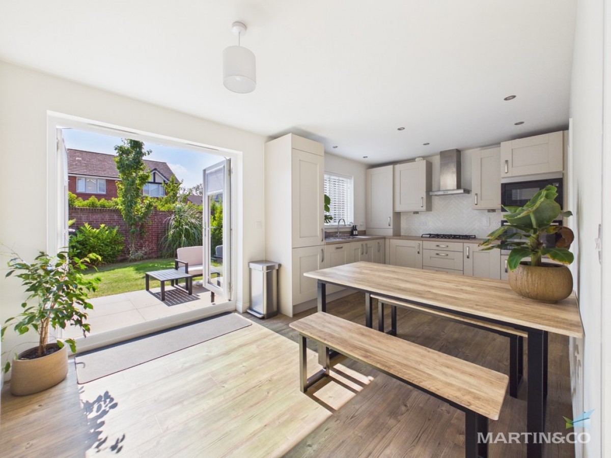Barrel Court, Hooton