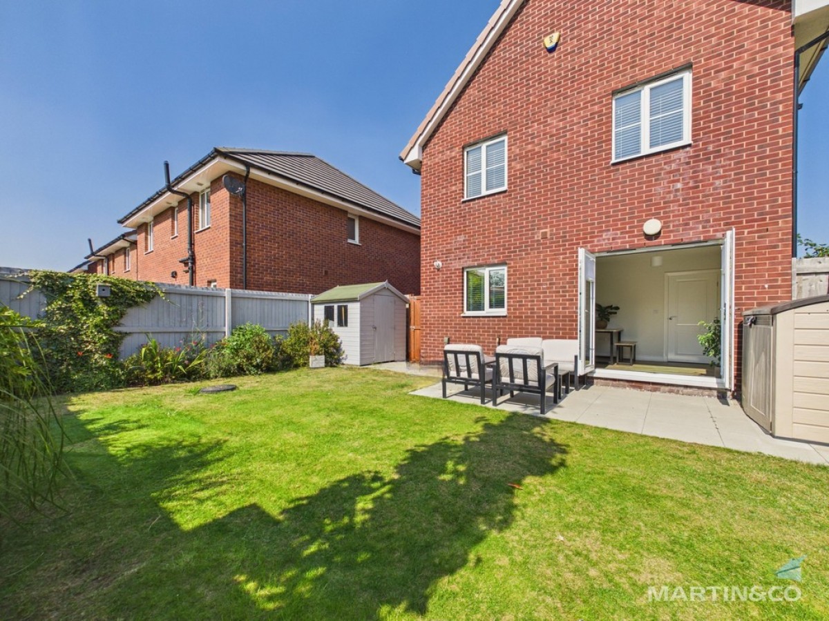 Barrel Court, Hooton