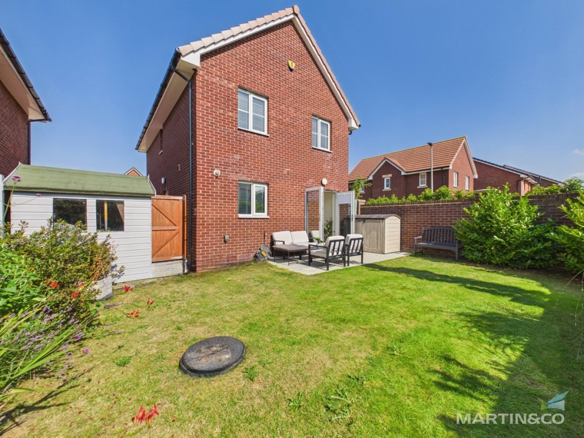 Barrel Court, Hooton