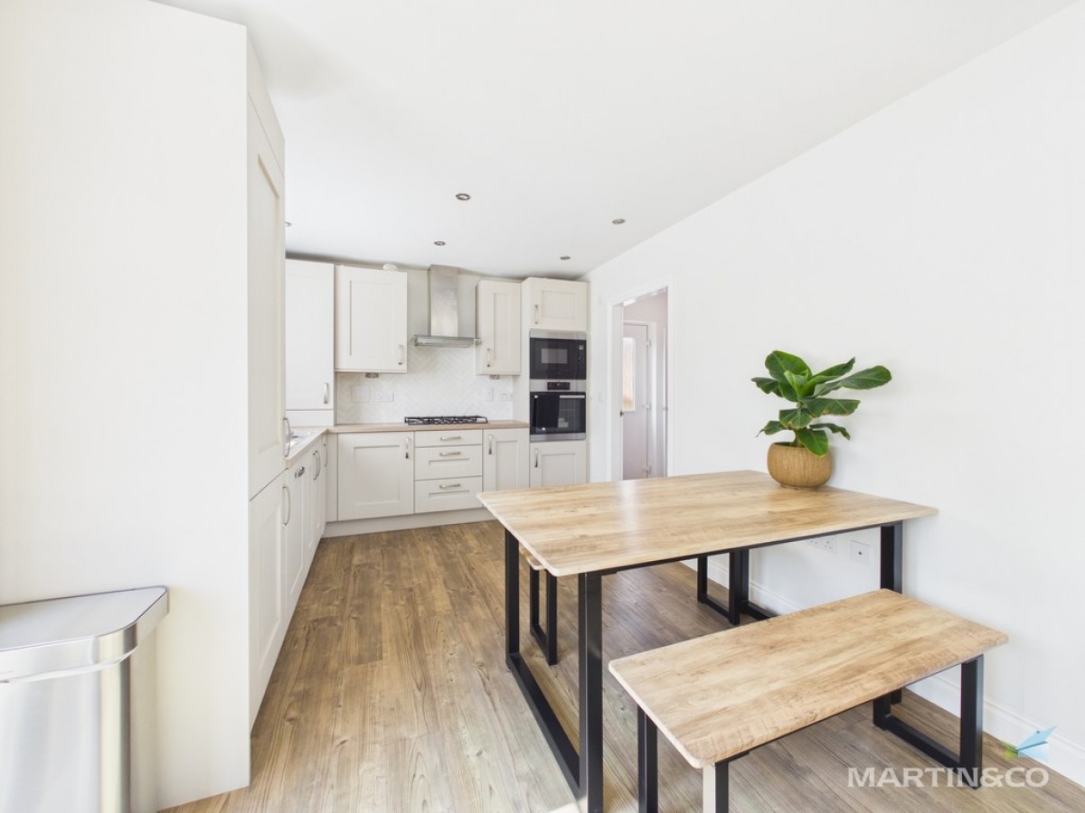 Barrel Court, Hooton