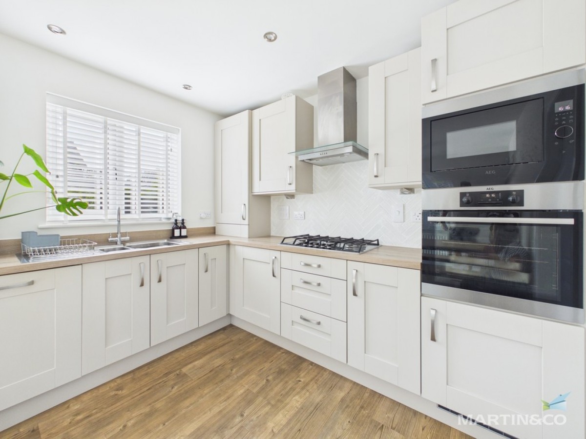 Barrel Court, Hooton