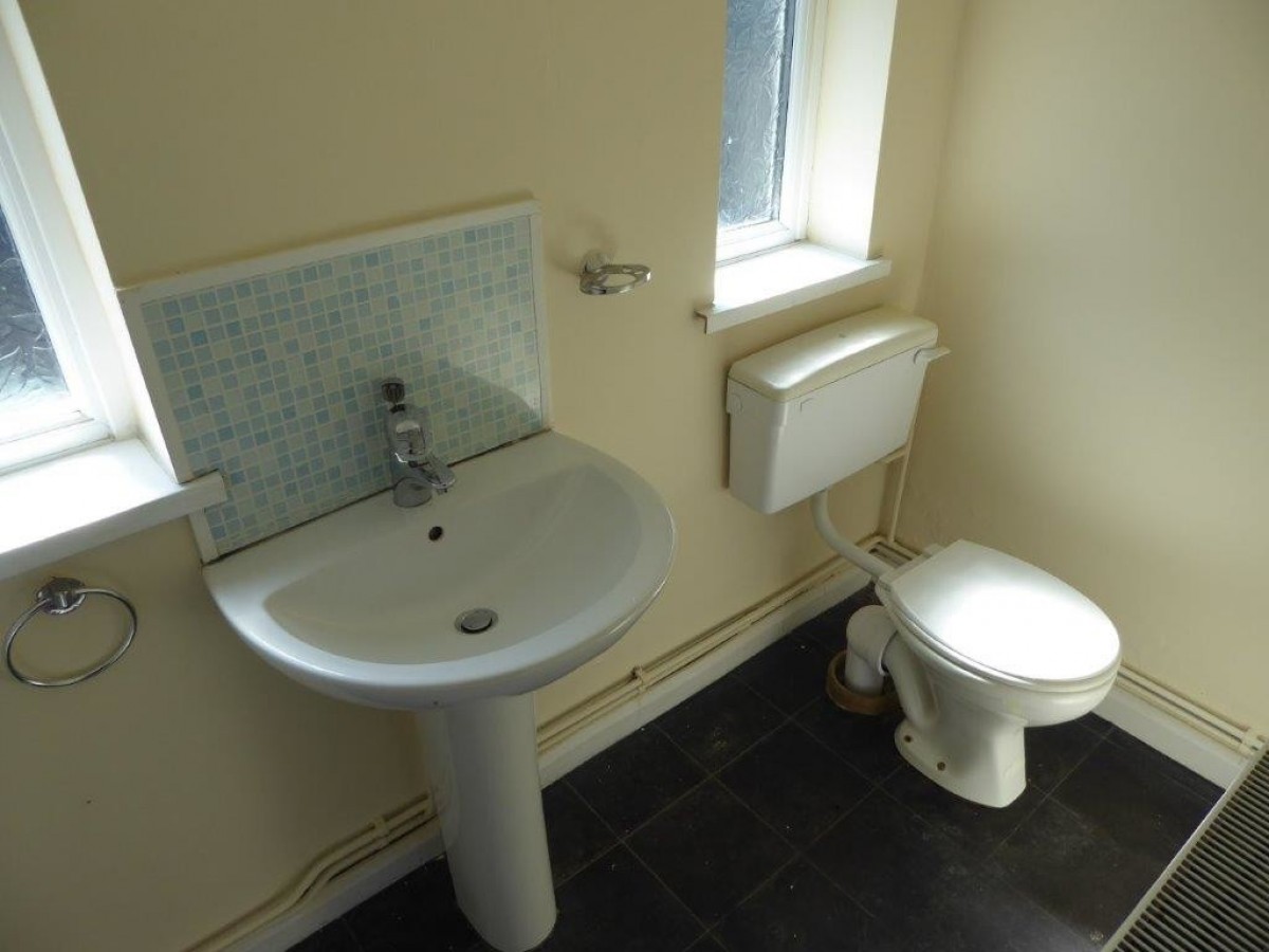 Caerau Road, Ground Floor