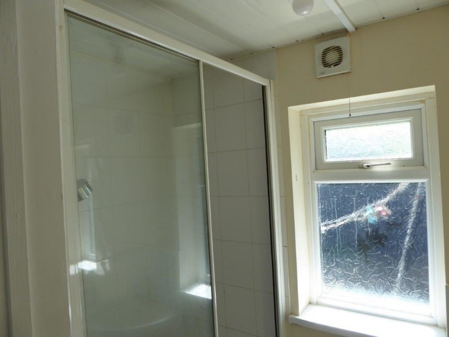 2 bedroom Flat for Letting Caerau Road, Ground Floor