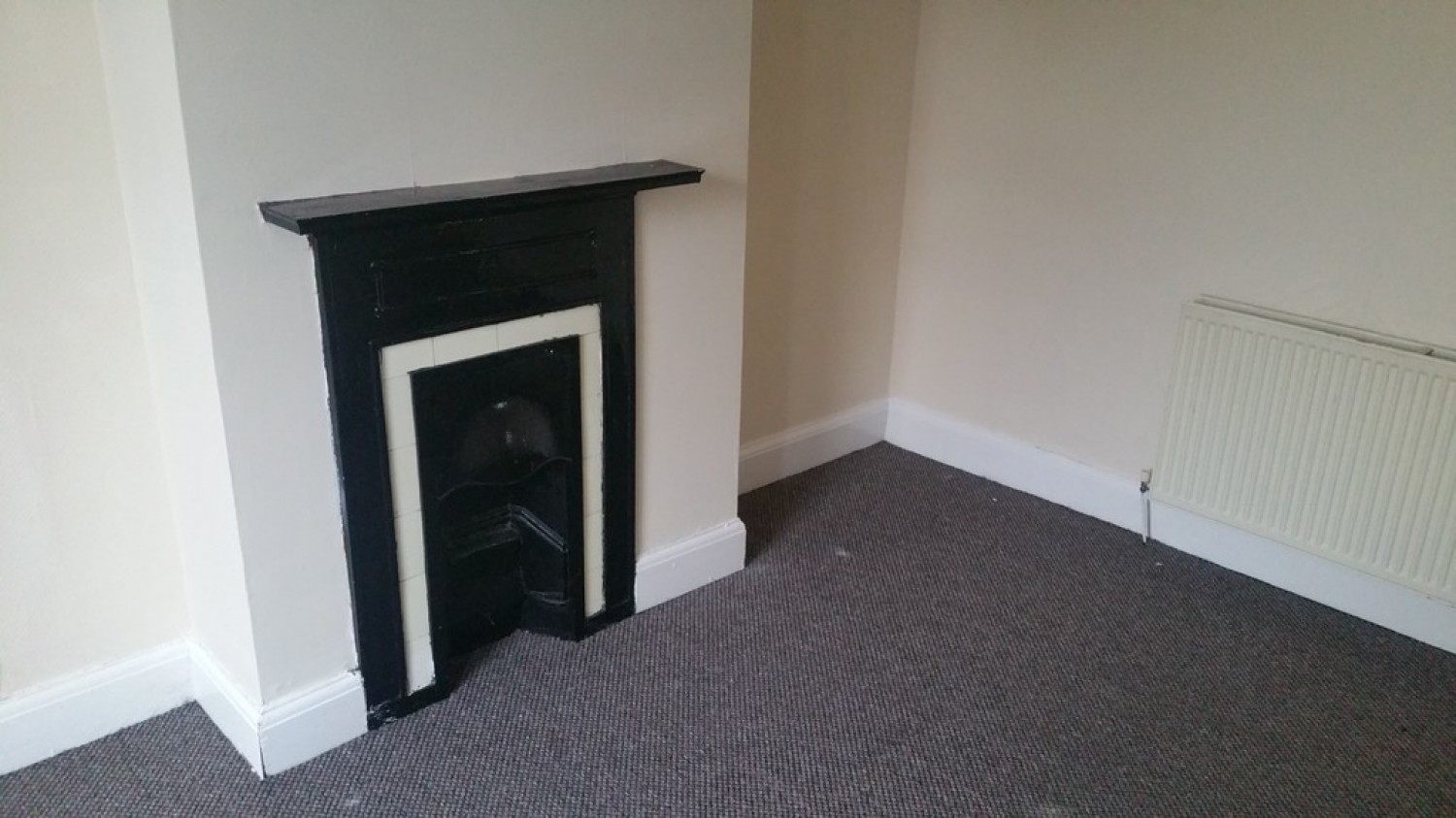 3 bedroom House for Letting Corporation Road, Newport