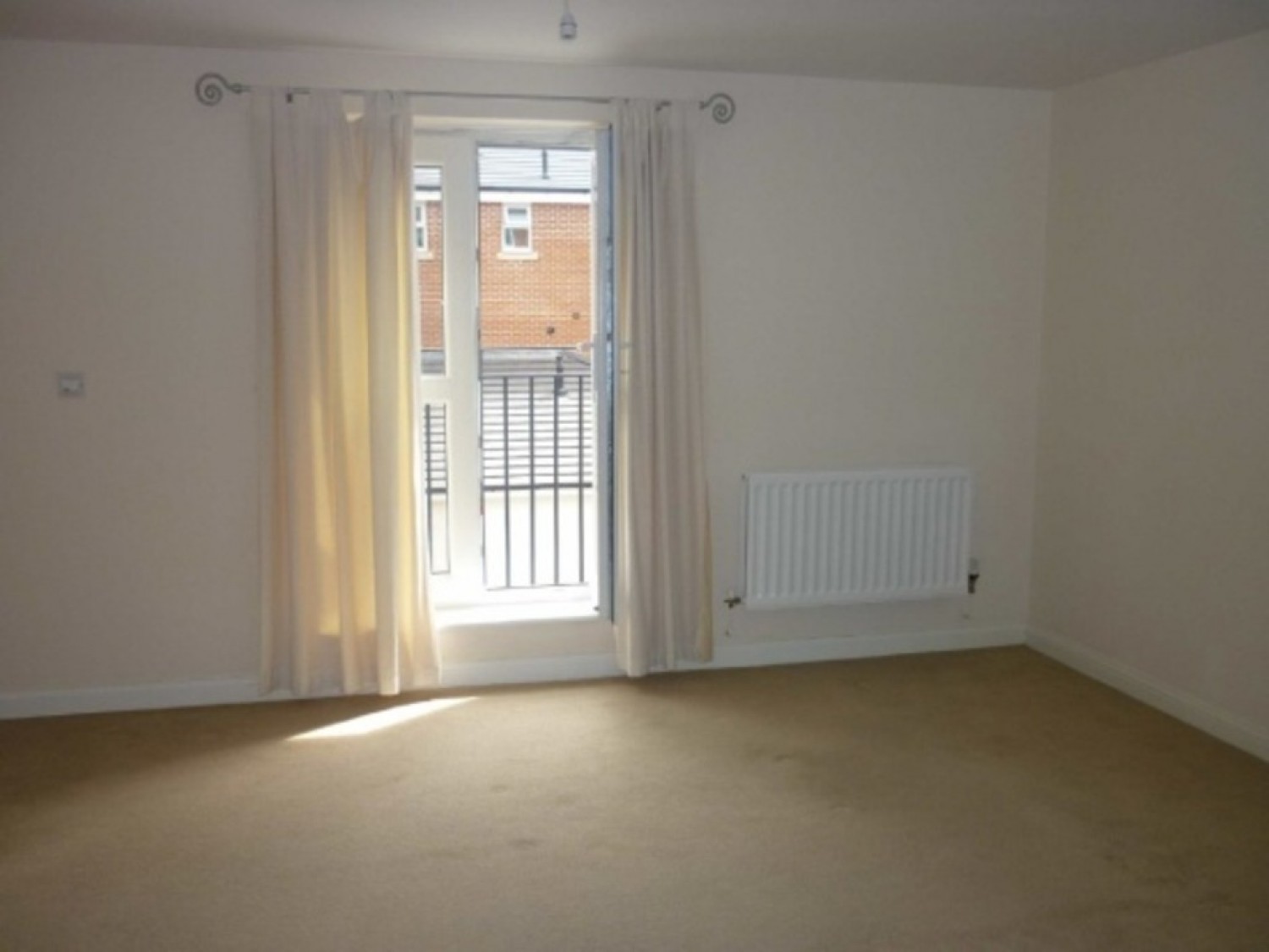 2 bedroom Flat for Letting Jovian Villas, Caerleon