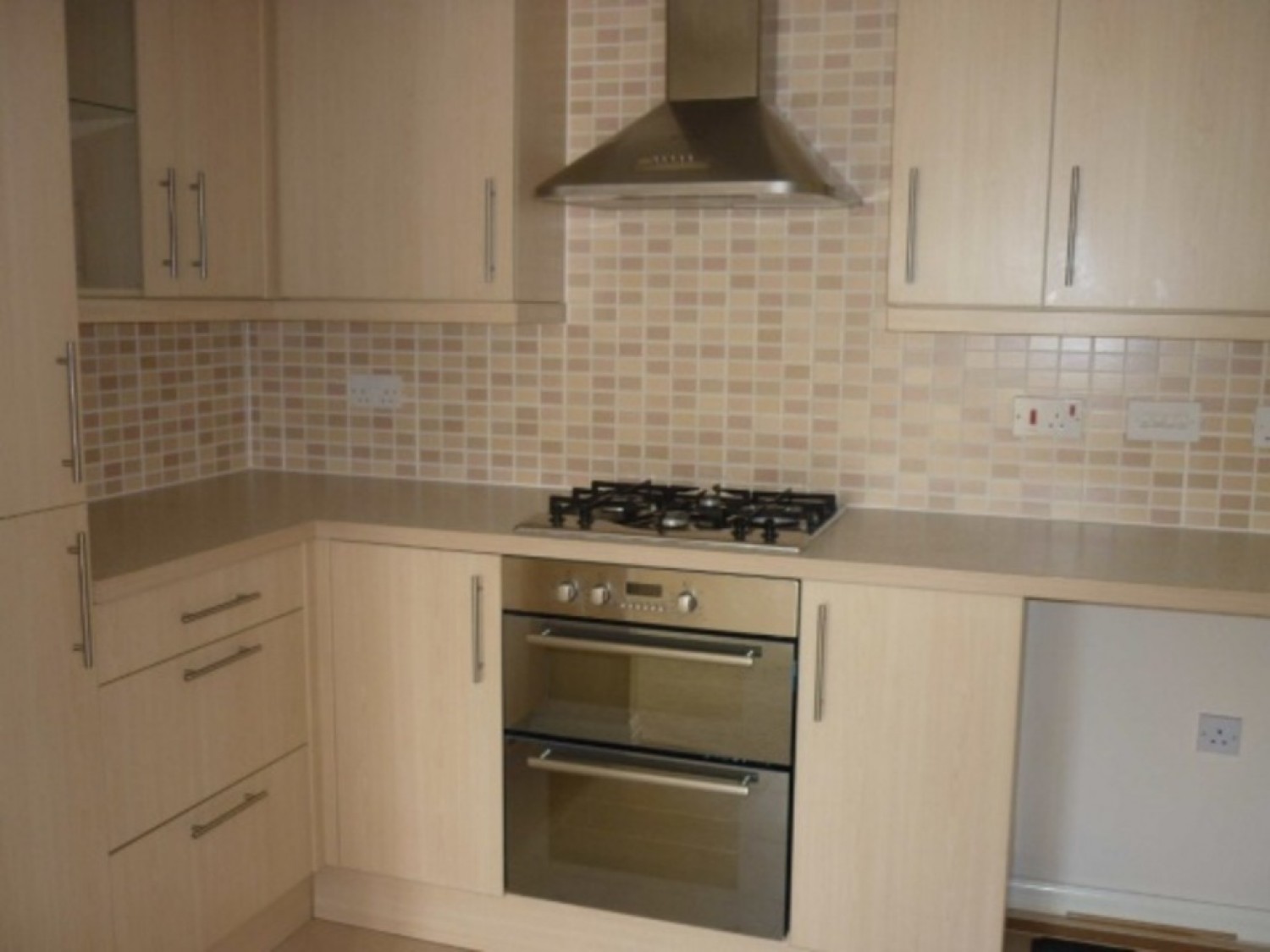 2 bedroom Flat for Letting Jovian Villas, Caerleon