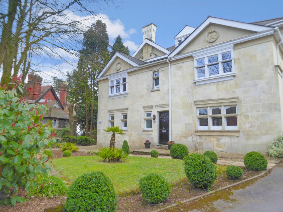 The Beeches, Stow Park Circle