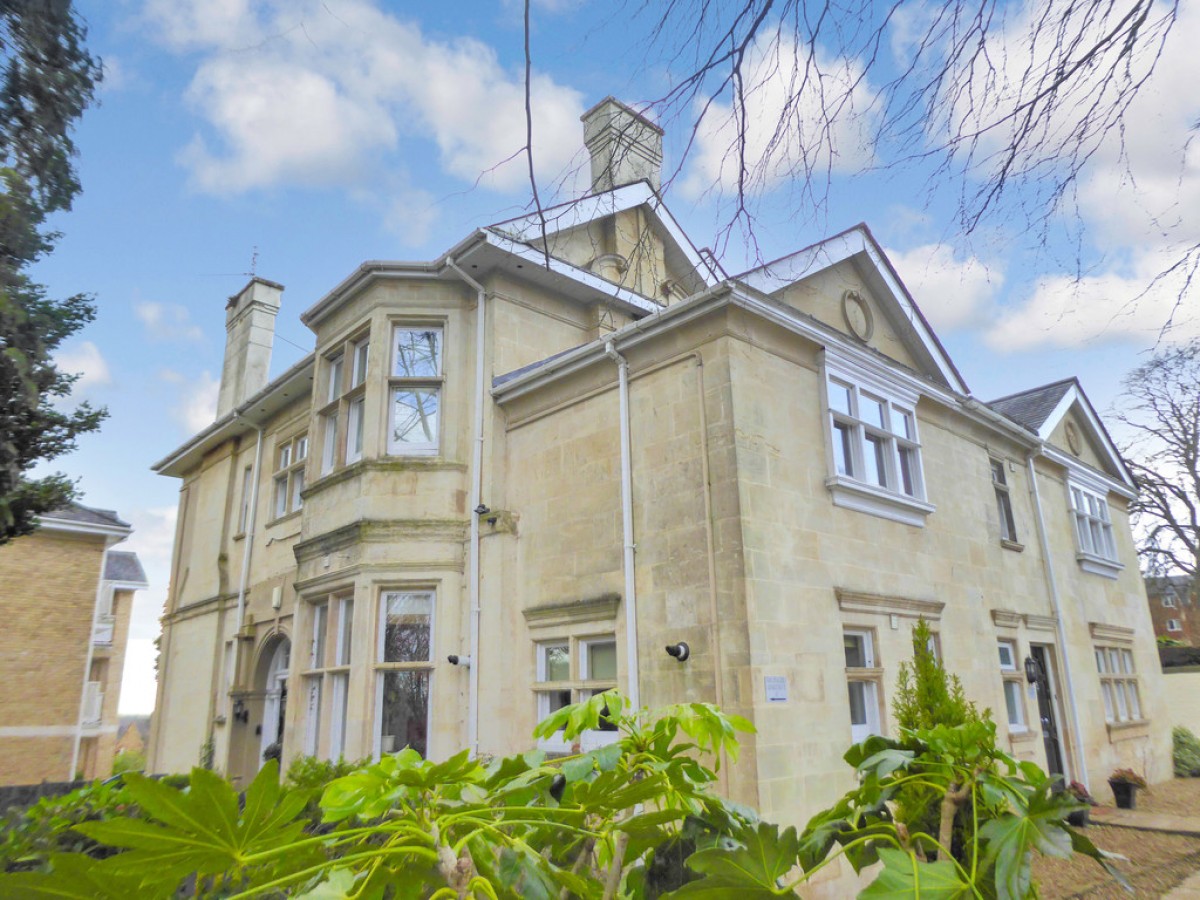 The Beeches, Stow Park Circle