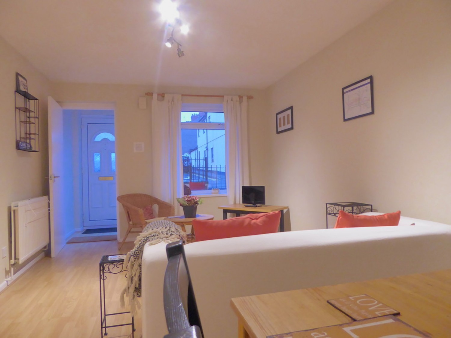 Cambria Close, Caerleon