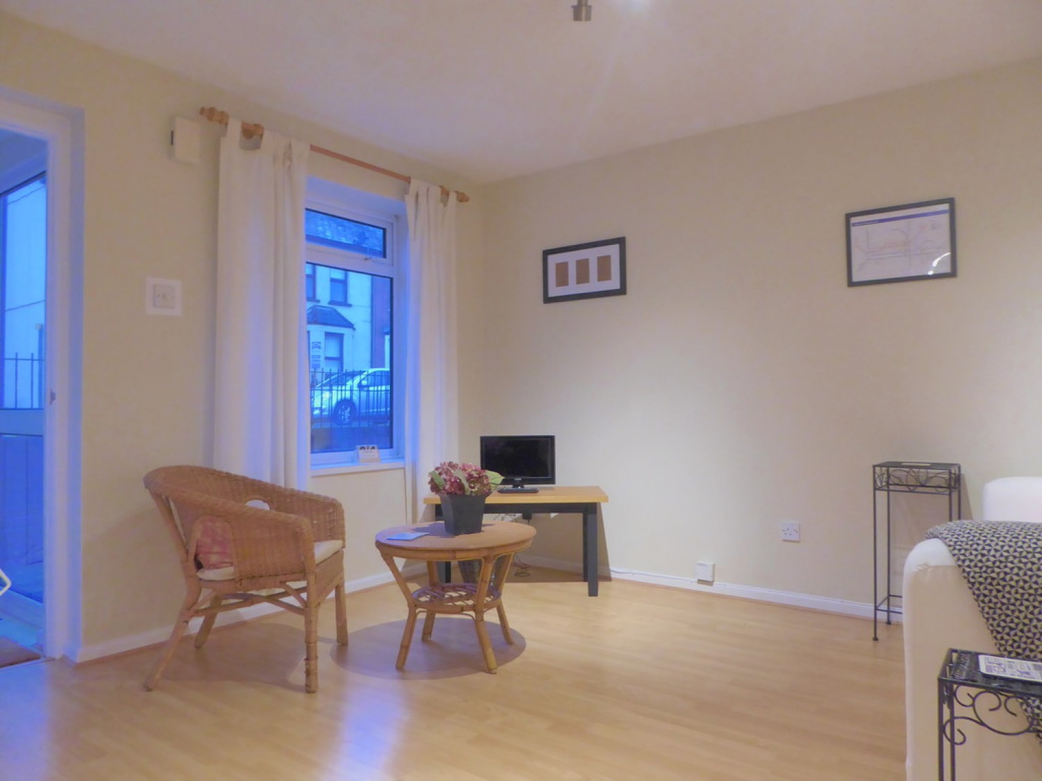 Cambria Close, Caerleon
