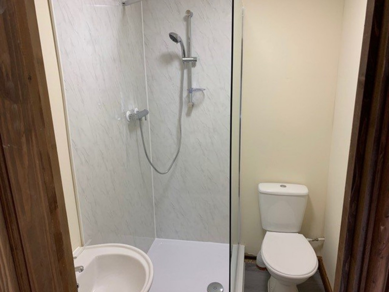 2 bedroom Flat for Letting Cardiff Road, Newport