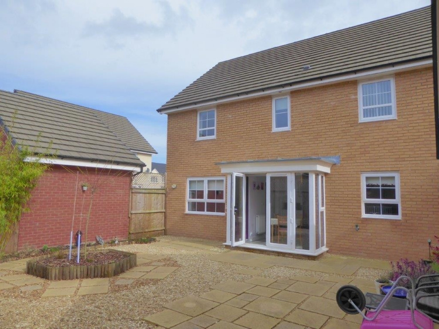Hedgehog Rd, Newport
