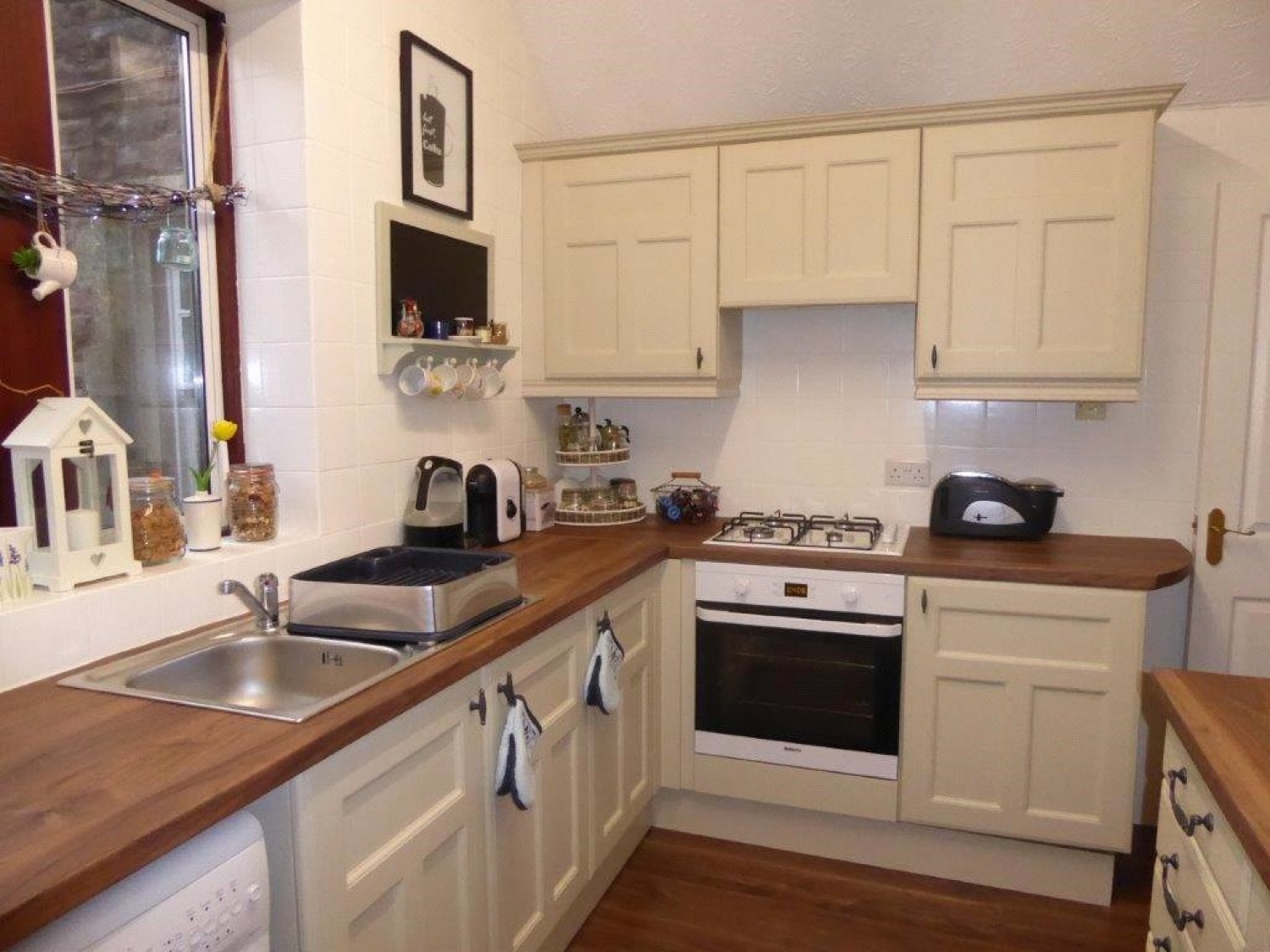 Glanmor Crescent, Beechwood