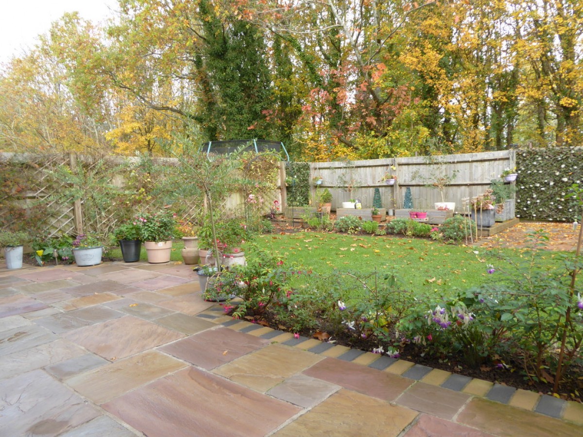 Cedar Gardens, Newport