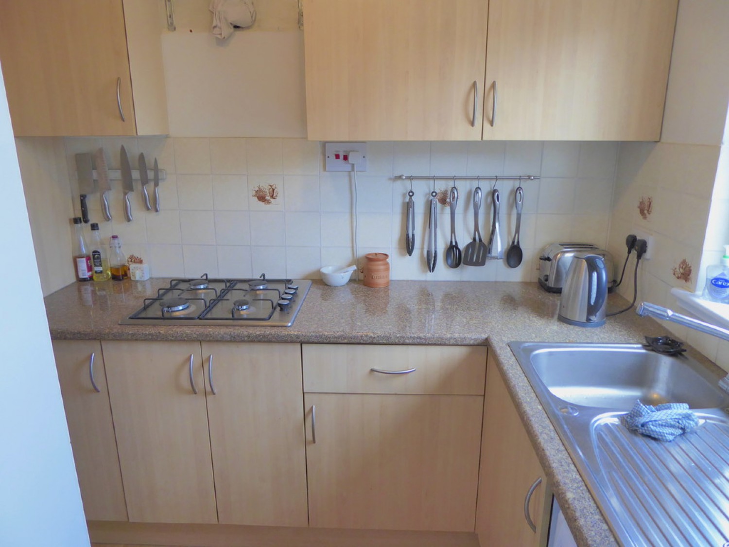 2 bedroom House for Letting Victoria Close, Newport, Newport