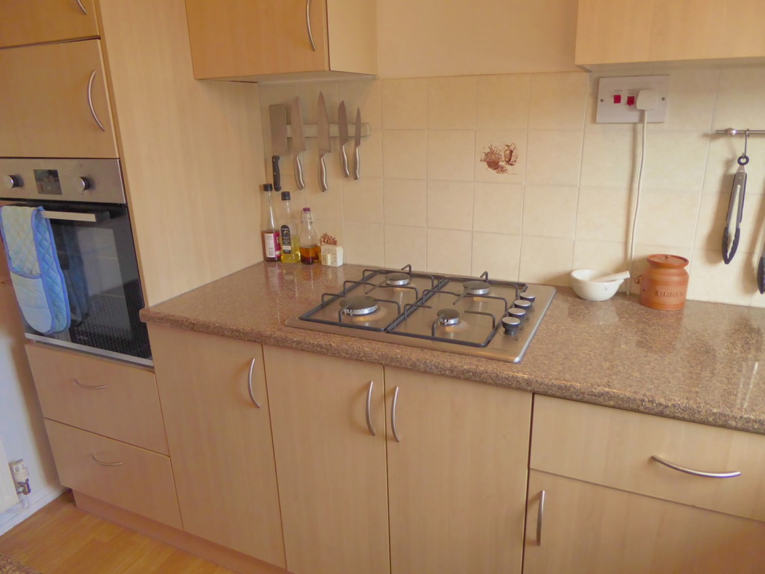 2 bedroom House for Letting Victoria Close, Newport, Newport