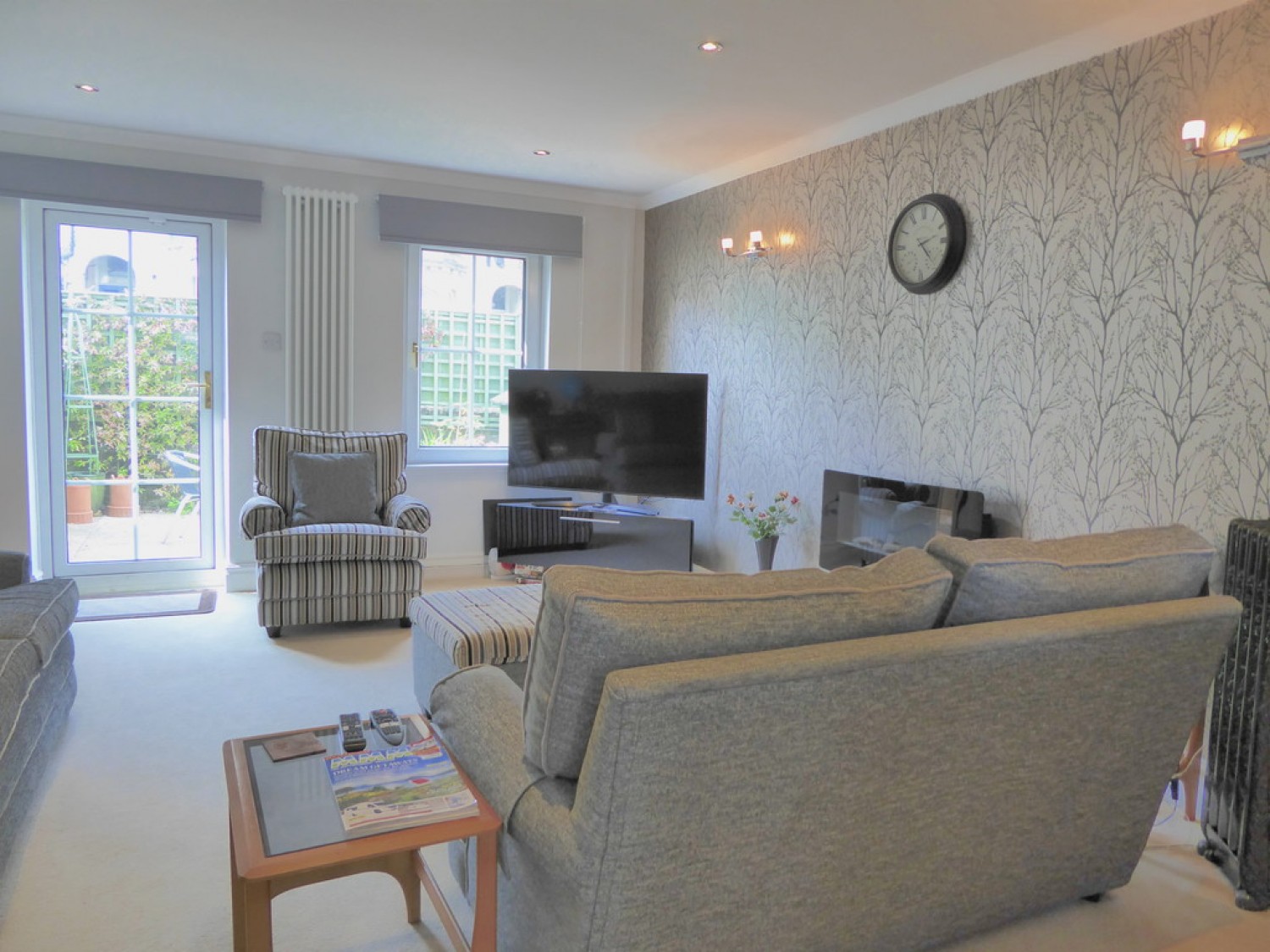 2 bedroom House for Letting Victoria Close, Newport, Newport