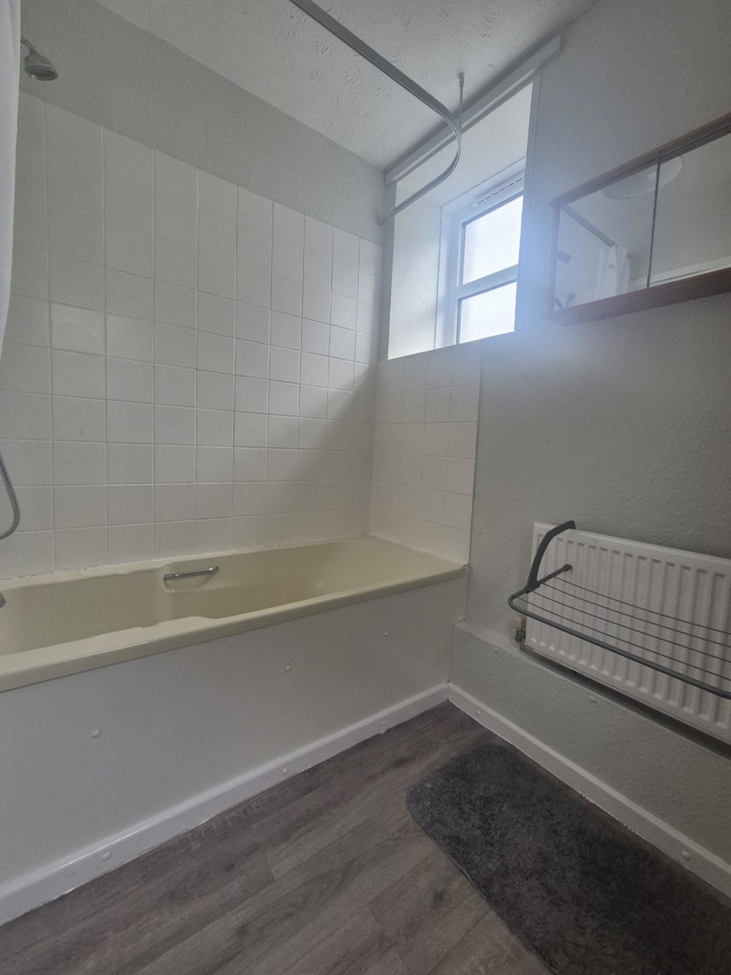1 bedroom Flat for Letting Park Square, Newport, Newport