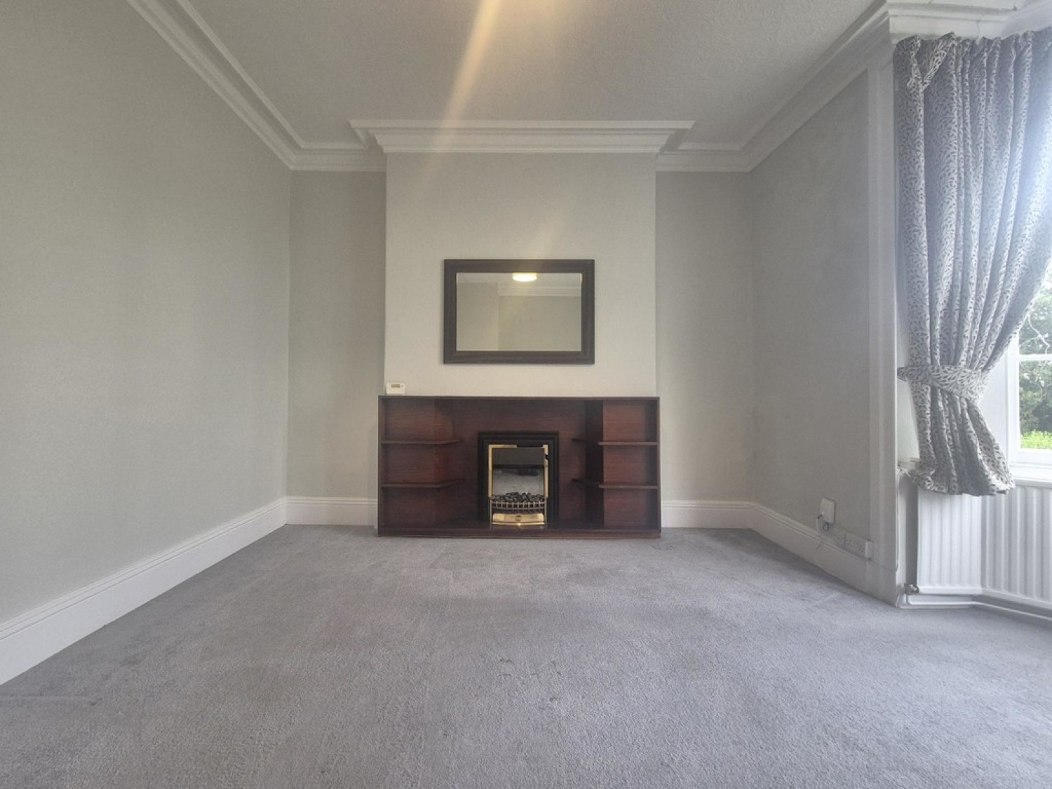 1 bedroom Flat for Letting Park Square, Newport, Newport