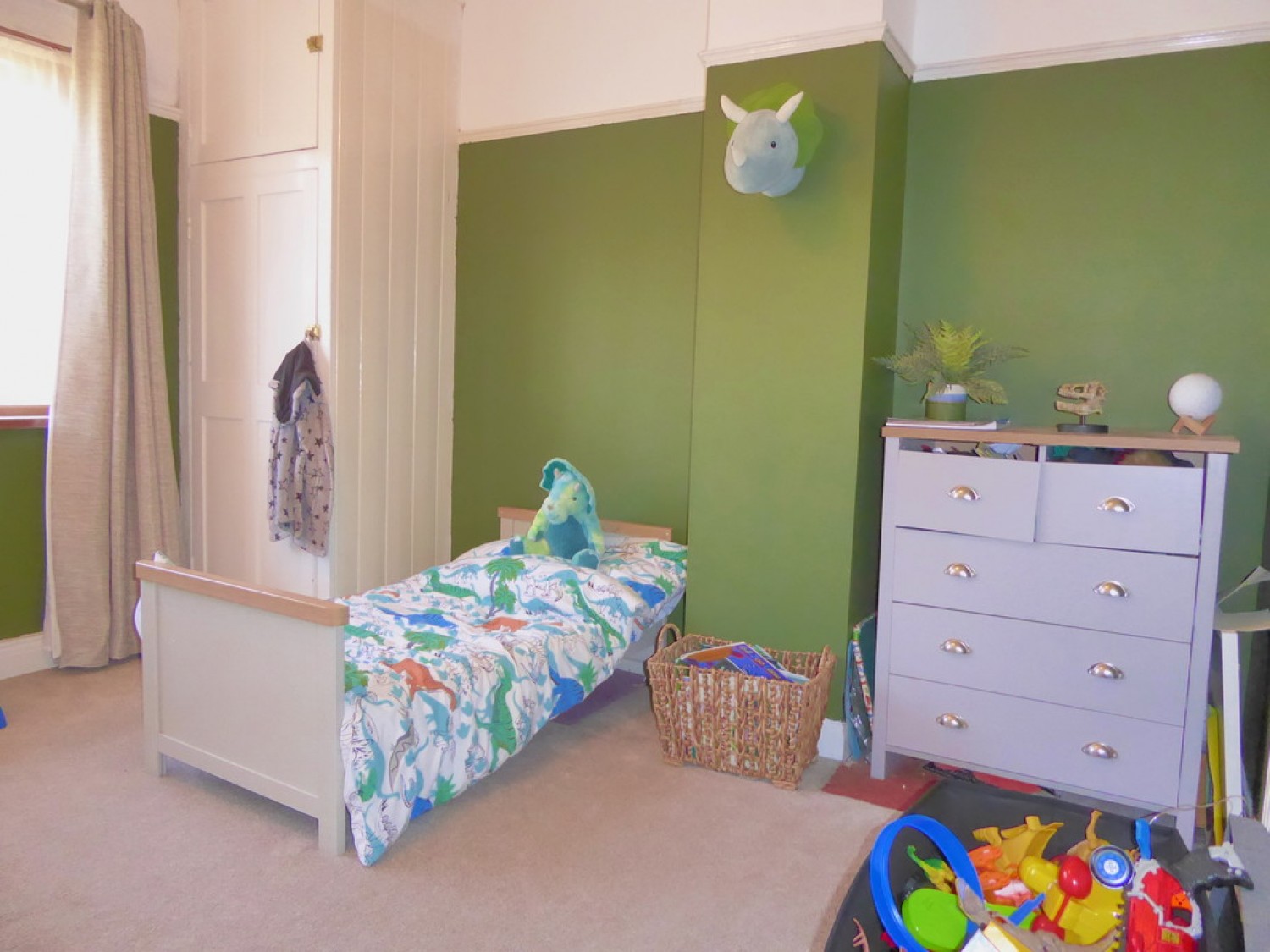 3 bedroom House for Sale Tennyson Road, Beechwood