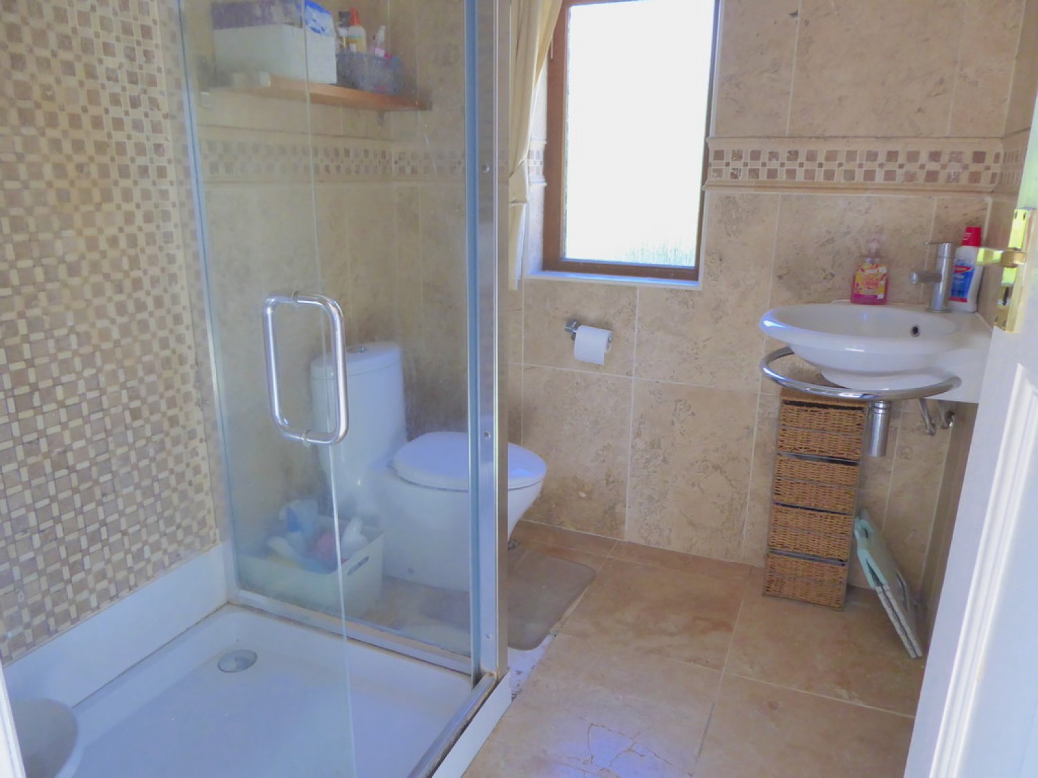 3 bedroom House for Sale Tennyson Road, Beechwood