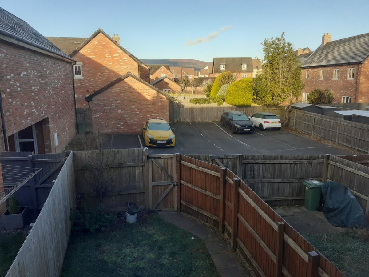 John Fielding Gardens, Llantarnam