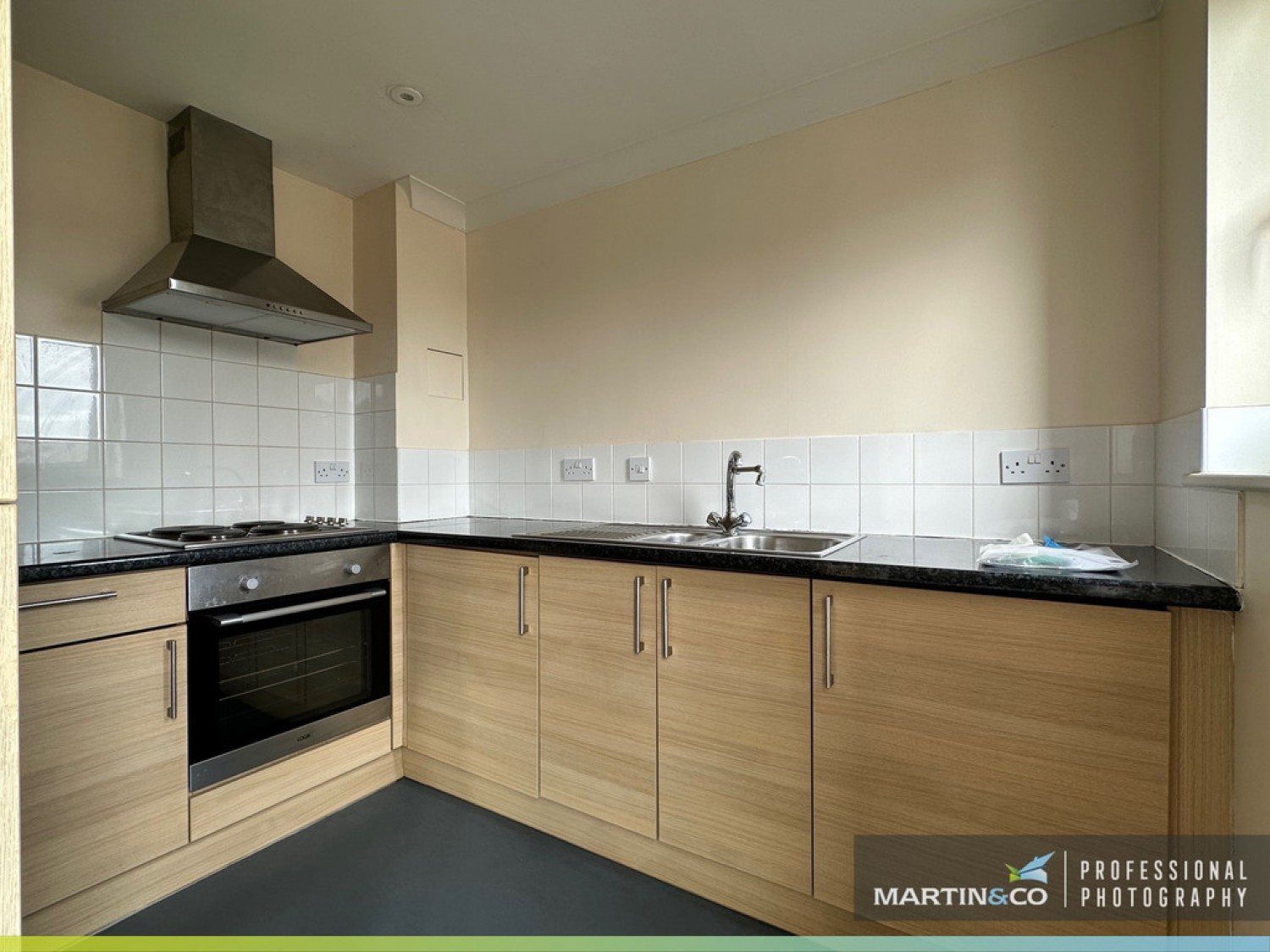2 bedroom Flat for Sale Rivendell Court, Corporation Road