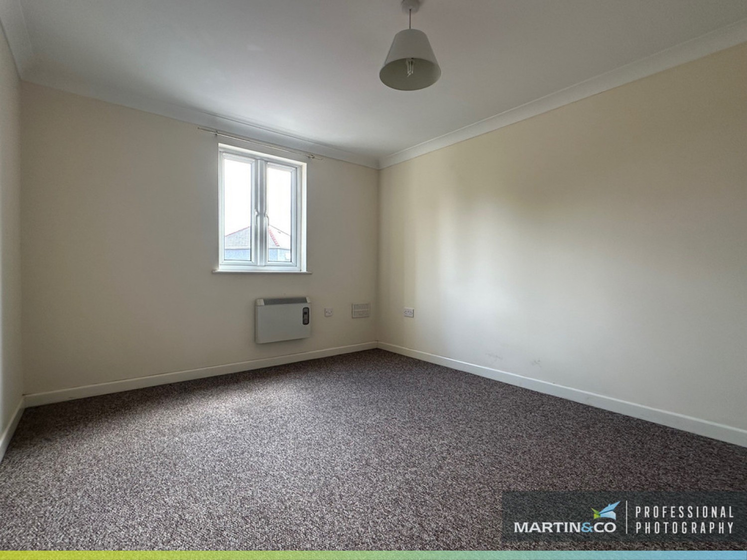 2 bedroom Flat for Sale Rivendell Court, Corporation Road