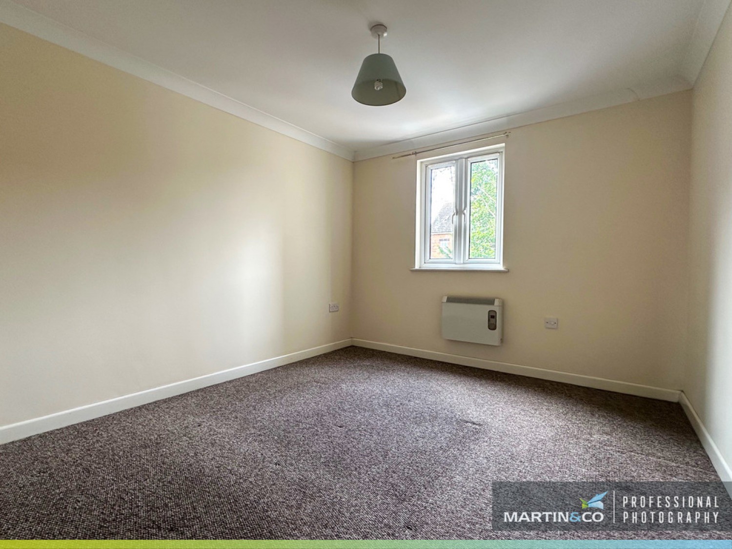 2 bedroom Flat for Sale Rivendell Court, Corporation Road