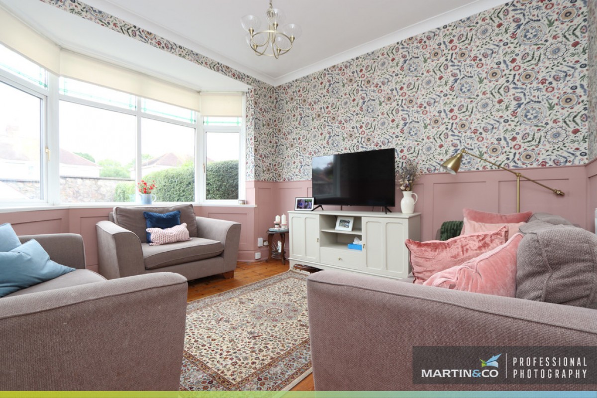 Glasllwch Crescent, Newport