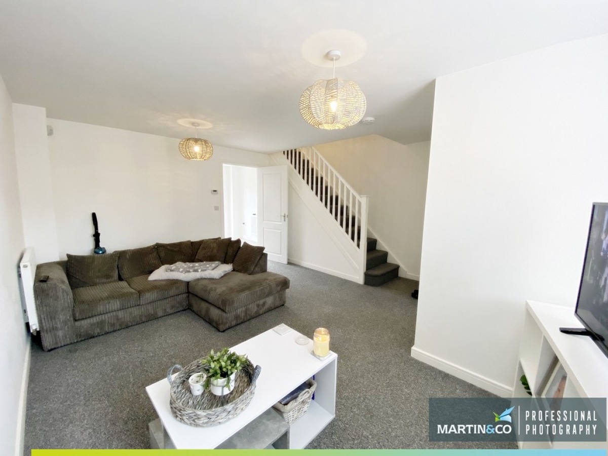 Hot Mill Close, Glan Llyn